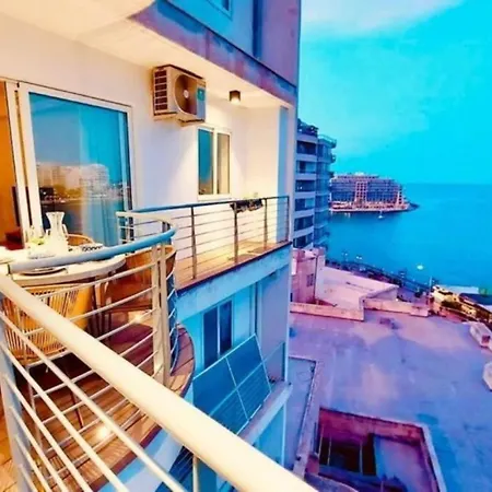 Stunning Beachfront In St Julians Apartamento *