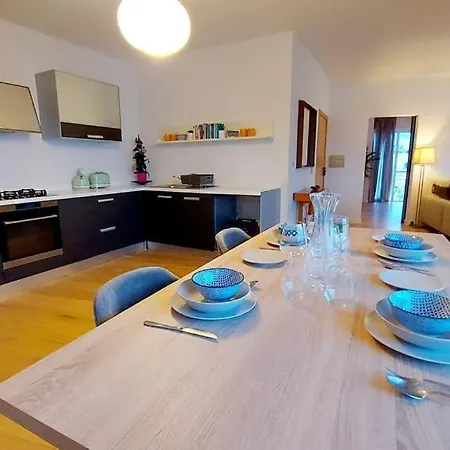 Stunning Beachfront In St Julians Апартаменты